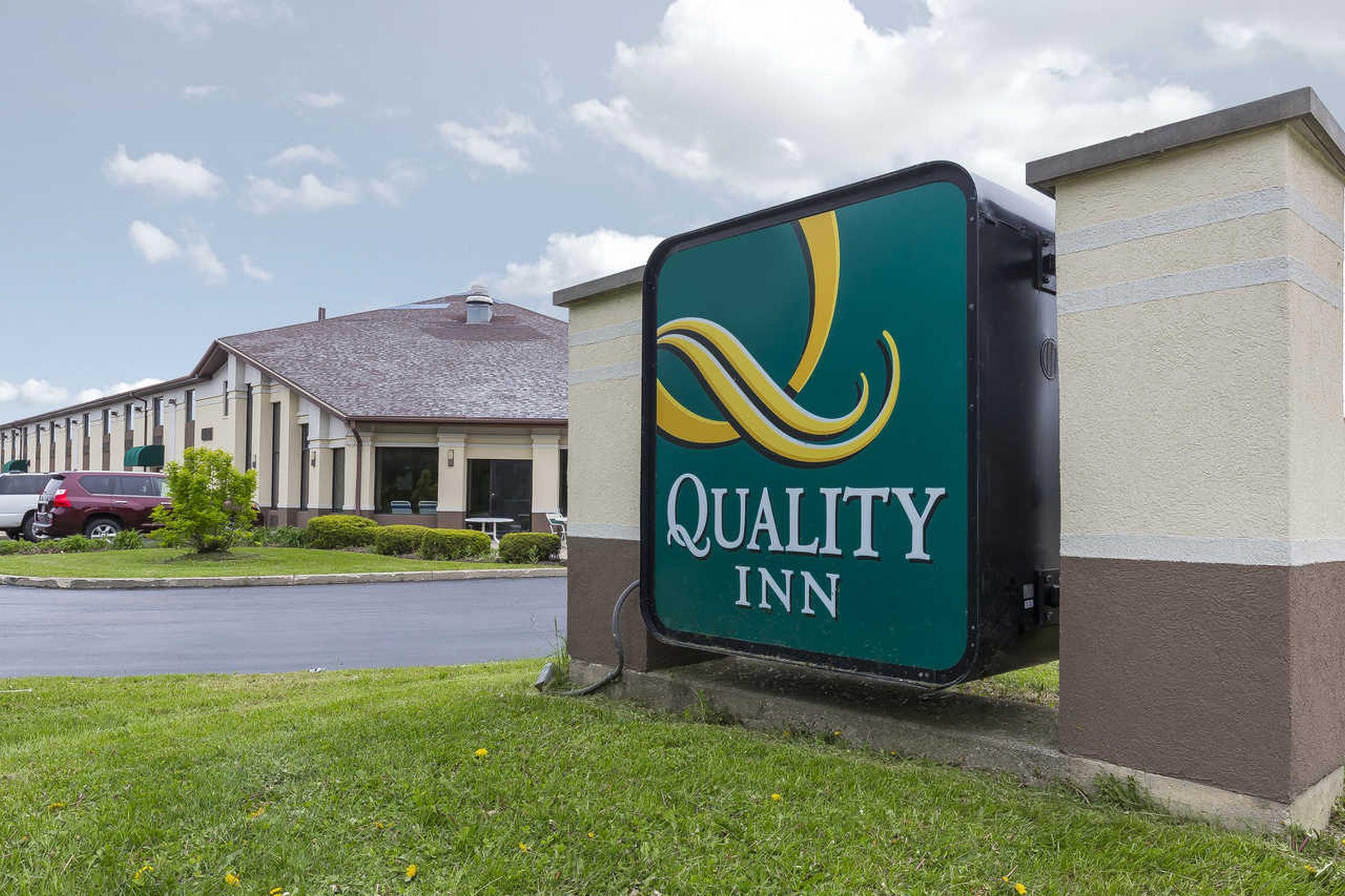 Quality Inn Sycamore - Dekalb Exterior photo